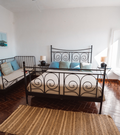 dormitorio-frente-al-faro-de-cabo-de-gata-en-almeria